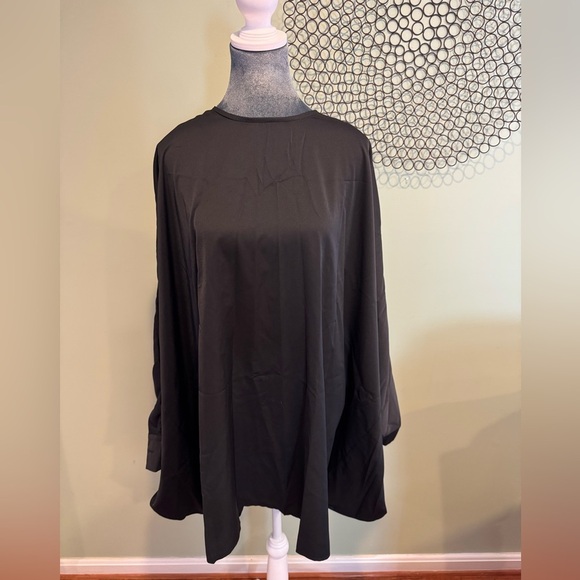 Uoozee - Batwing drape black dress - One size - Picture 2 of 6